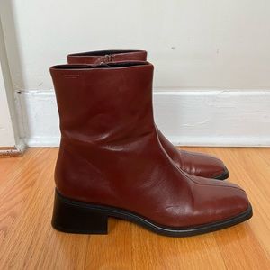 Vagabond Blanca Square Toe Boot
